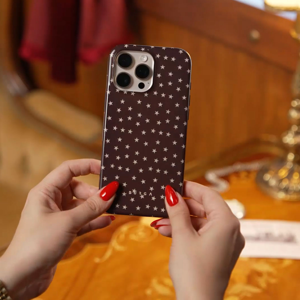 Wonderland - Xiaomi 17 Ultra Case